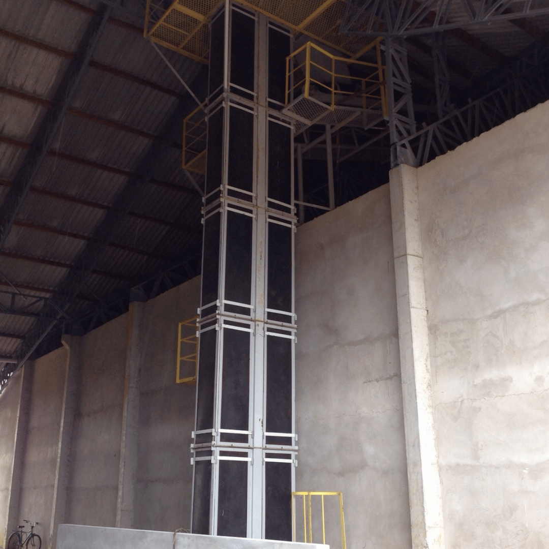 Elevador de canecas para granel sólido