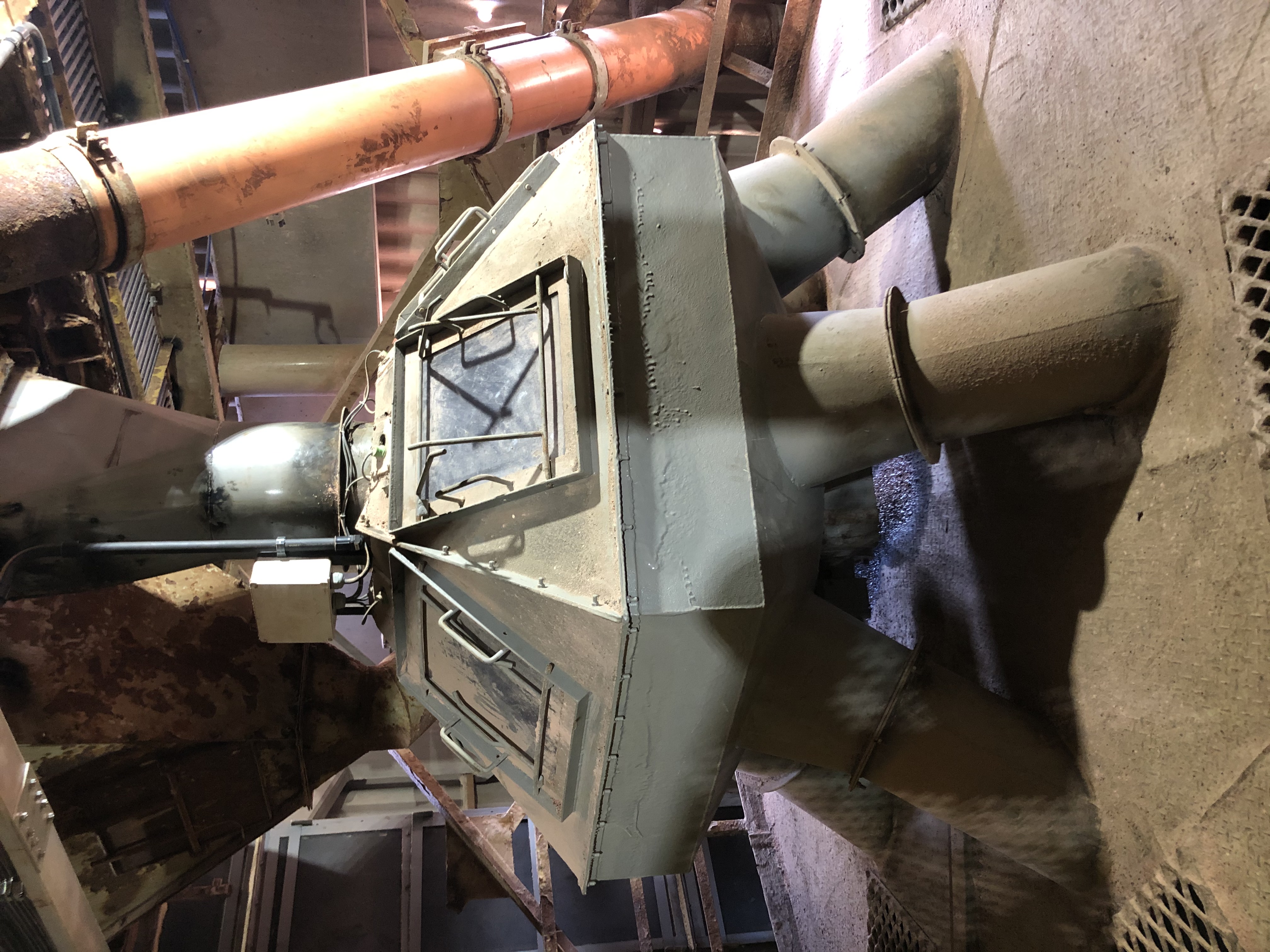 Distribuidor giratório